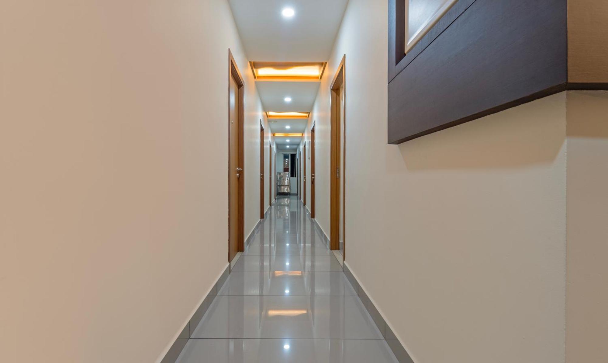 Itsy Hotels Avani Stays, Vyttila, Kochi Ngoại thất bức ảnh